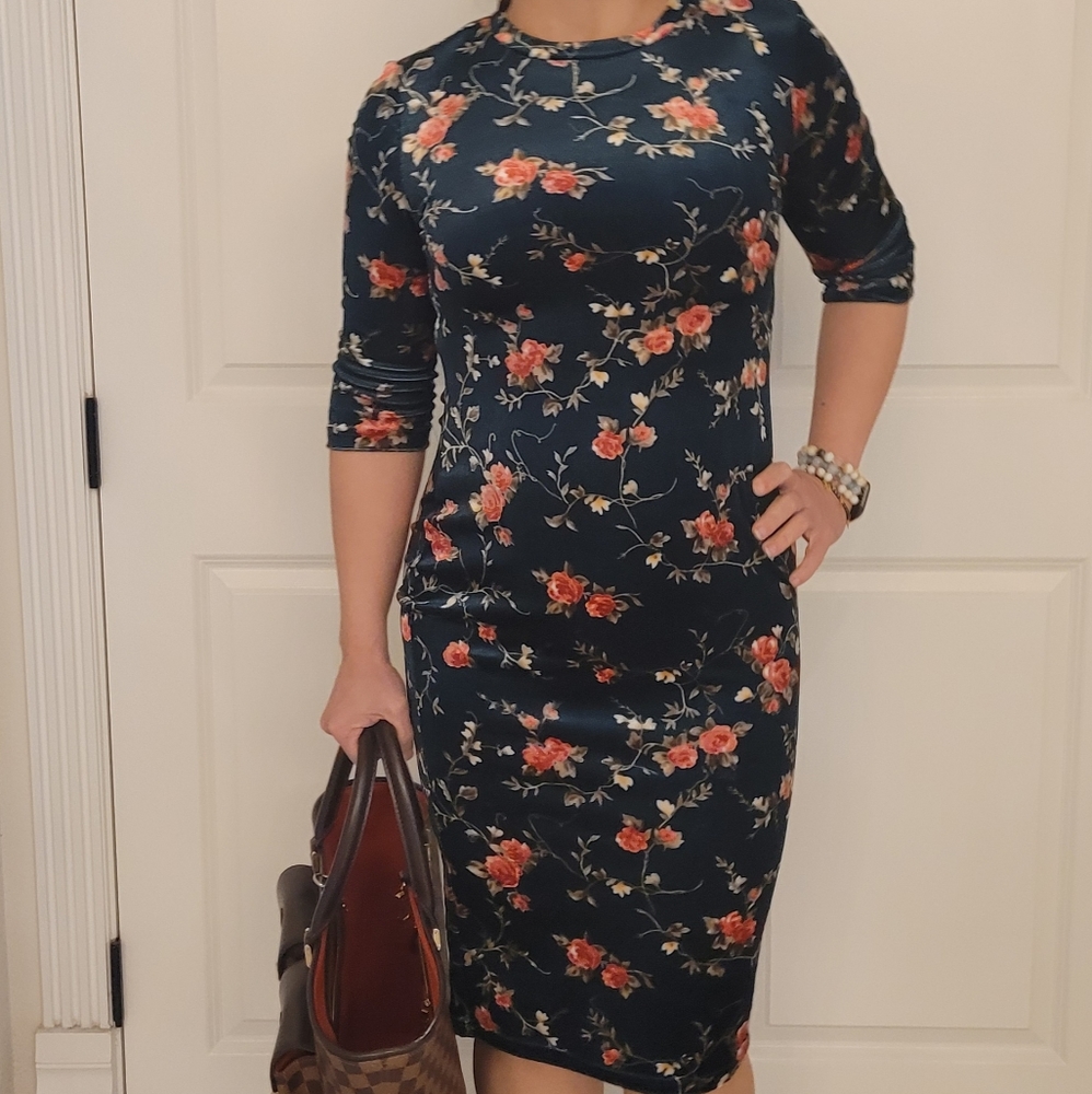 Beautiful Green Velvet Bodycon dress